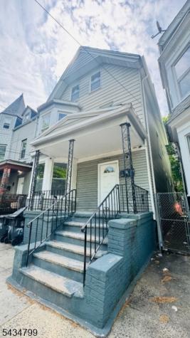 131 S 8th Street Newark NJ 07107