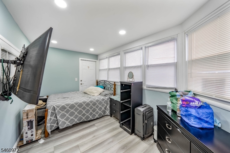 376 Elmora Avenue Elizabeth NJ 07208