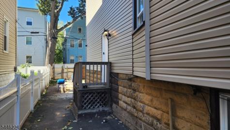 231 Amherst Street East Orange NJ 07018