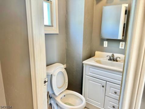 841 Rebecca Place Elizabeth NJ 07201