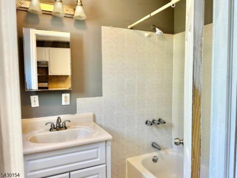 841 Rebecca Place Elizabeth NJ 07201