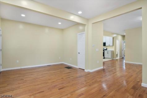 118 Lehigh Ave, Apt 1 Newark NJ 07112