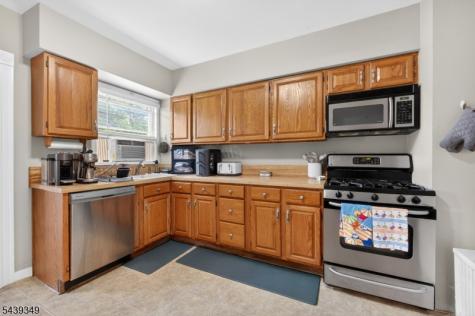 87 W Hanover Avenue Morris Plains NJ 07950