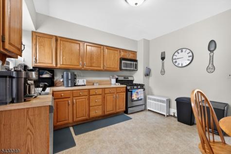 87 W Hanover Avenue Morris Plains NJ 07950