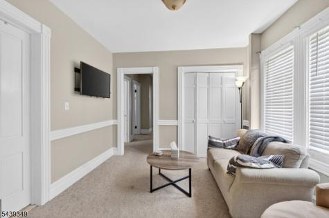 87 W Hanover Avenue Morris Plains NJ 07950