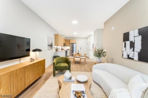 431 Drive Mlk Jr Boulevard East Orange NJ 07018