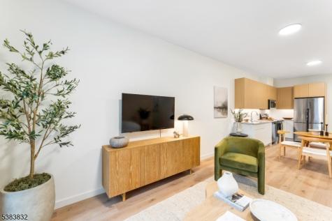 431 Drive Mlk Jr Boulevard East Orange NJ 07018