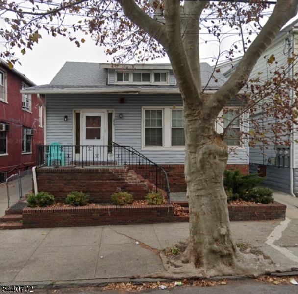258 Van Nostrand Avenue Jersey City NJ 07305