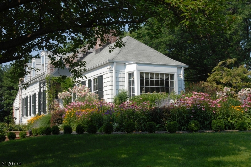 247 Valley Road Montclair NJ 07042