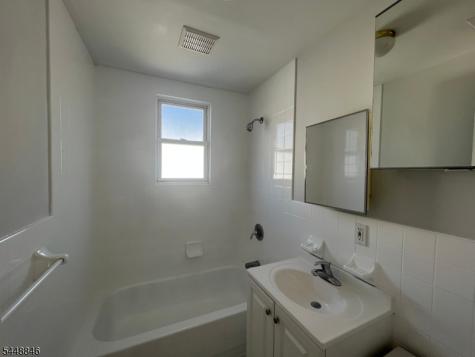 43 So Willow St Apt 5 Montclair NJ 07042