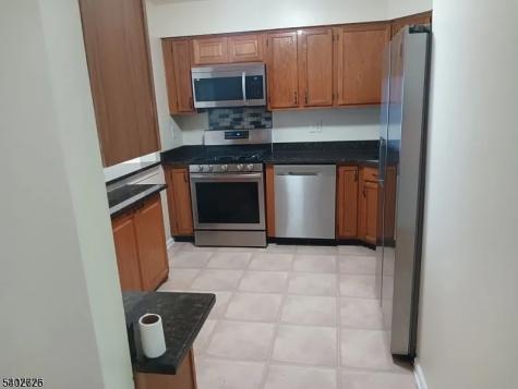 10 Leahy Court Franklin NJ 08873