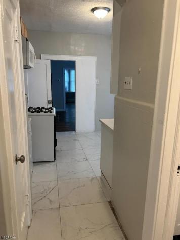 198 Eastern Parkway Newark NJ 07106