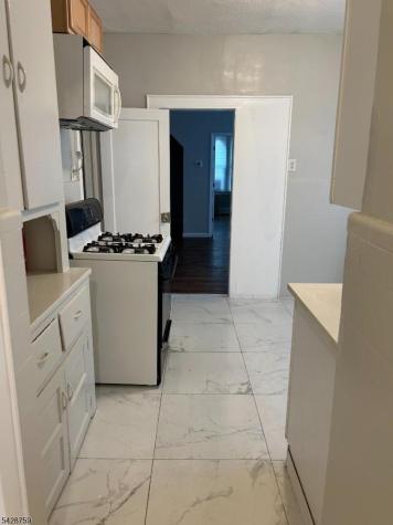 198 Eastern Parkway Newark NJ 07106