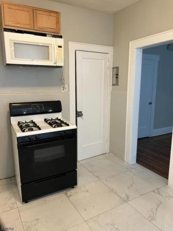 198 Eastern Parkway Newark NJ 07106