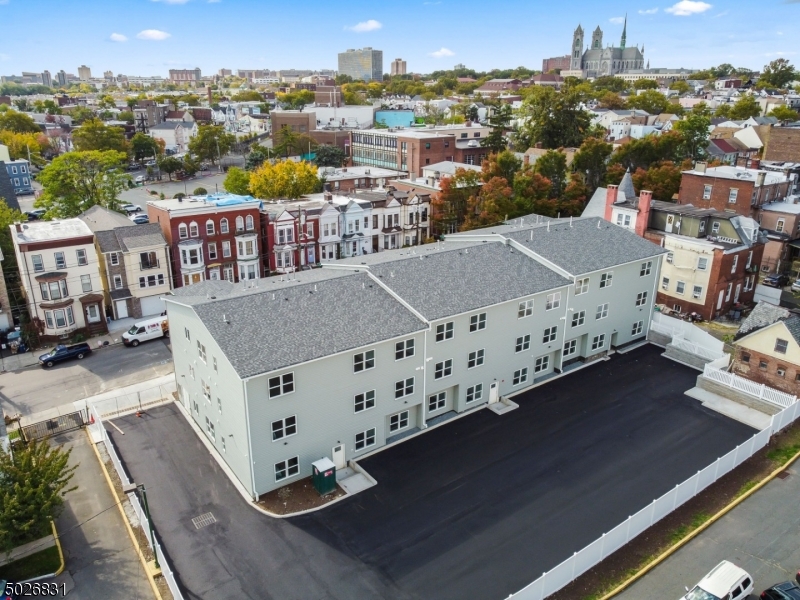85 4TH Ave. Unit 2a Newark NJ 07104