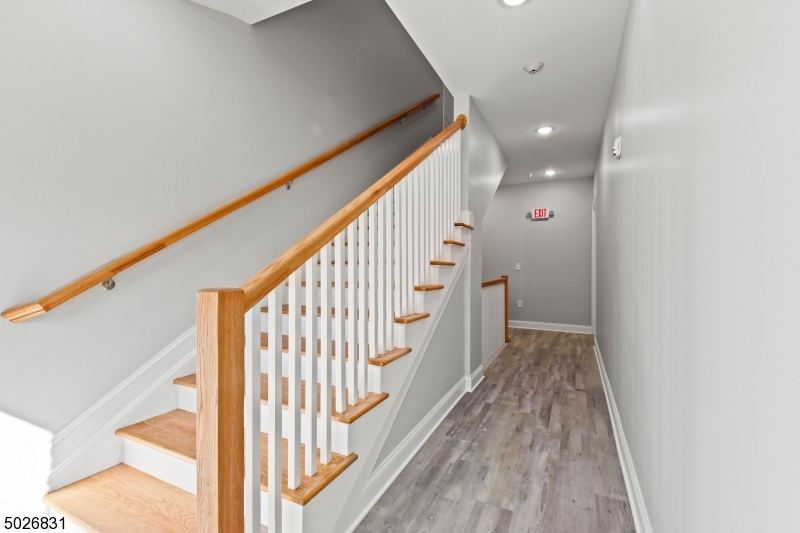 85 4TH Ave. Unit 2a Newark NJ 07104