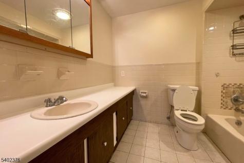 306 Lake Shore South Montague NJ 07827