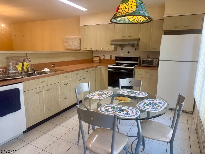 158 Nelson Avenue Jersey City NJ 07307