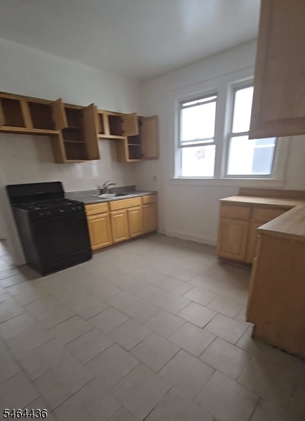 70 Halstead Street Newark NJ 07106