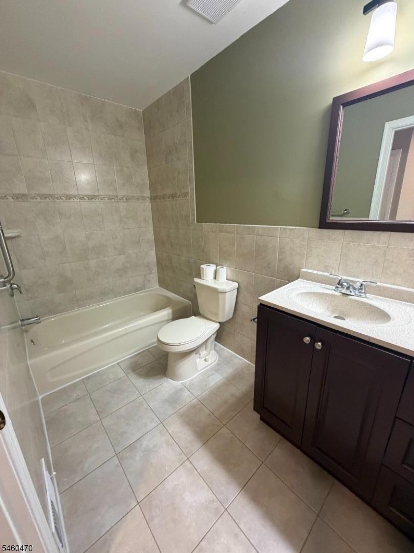 21 Jill Court Franklin NJ 08873