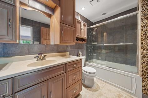 212 Westchester Court Union NJ 07083