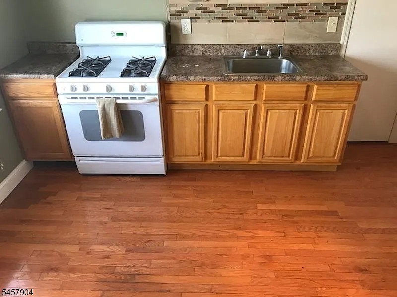 322 Ampere Parkway Bloomfield NJ 07003