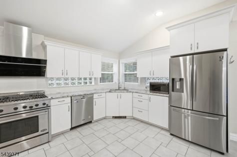 47 Crossbrook Road Livingston NJ 07039