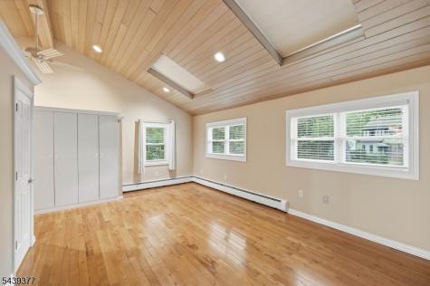 47 Crossbrook Road Livingston NJ 07039