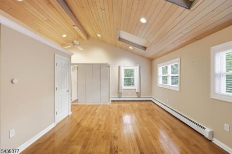 47 Crossbrook Road Livingston NJ 07039