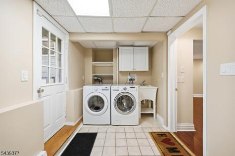 47 Crossbrook Road Livingston NJ 07039