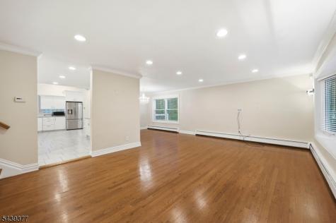47 Crossbrook Road Livingston NJ 07039