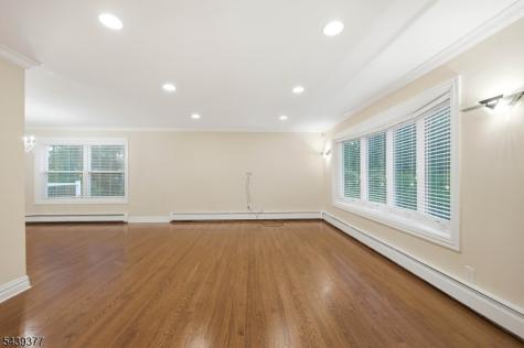 47 Crossbrook Road Livingston NJ 07039
