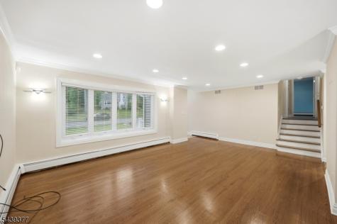 47 Crossbrook Road Livingston NJ 07039