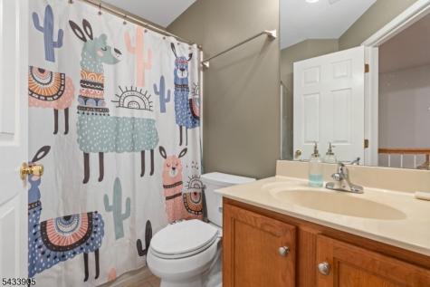 162 Blue Heron Drive Secaucus NJ 07094