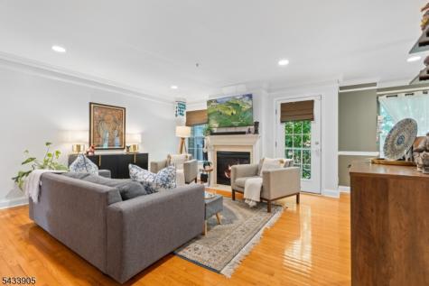 162 Blue Heron Drive Secaucus NJ 07094