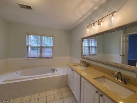 16 Scarlet Oak Drive Montgomery NJ 08540