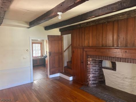 7 James Street Tewksbury NJ 08858