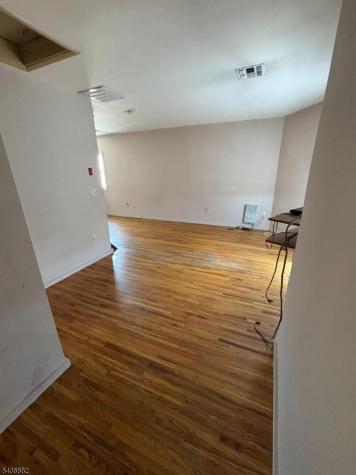 213 Lakeview Avenue Clifton NJ 07011