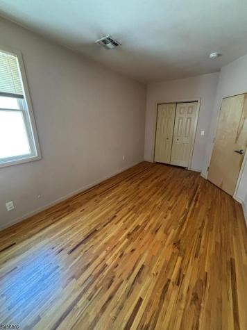 213 Lakeview Avenue Clifton NJ 07011