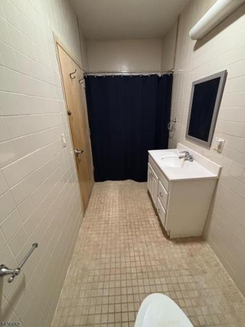 213 Lakeview Avenue Clifton NJ 07011
