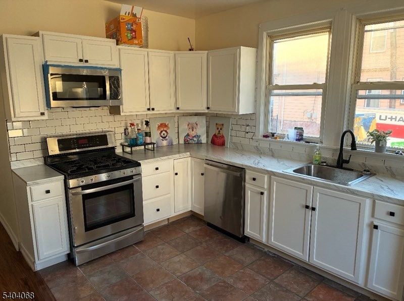 45 Finlay Place Newark NJ 07106