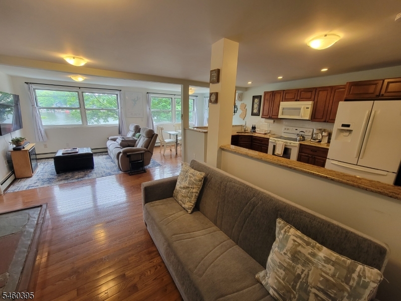15 S Lakeside Avenue Jefferson NJ 07849
