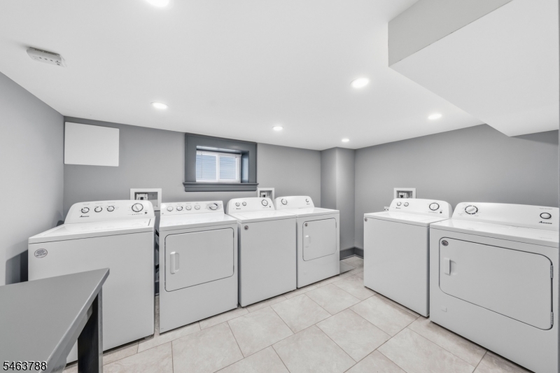 11 Evergreen Avenue Bloomfield NJ 07003