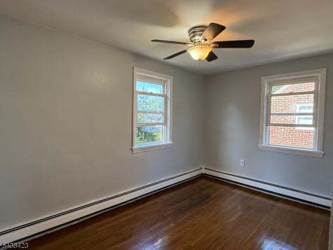 824 2ND Street Dunellen NJ 08812