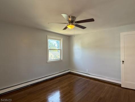824 2ND Street Dunellen NJ 08812