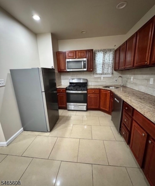 467 Hawthorne Avenue Newark NJ 07112