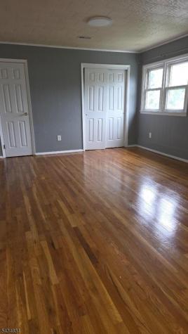 5 General Karge Court Elizabeth NJ 07202