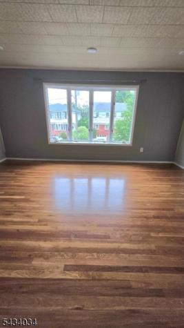 5 General Karge Court Elizabeth NJ 07202
