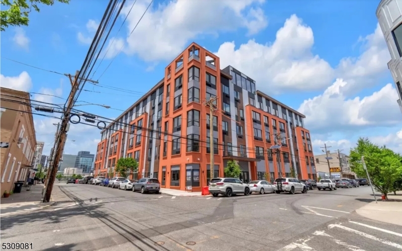 39 Madison Newark NJ 07105