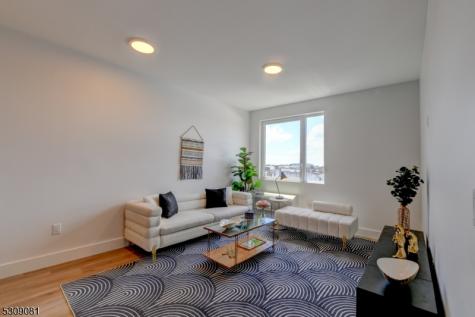 39 Madison Newark NJ 07105